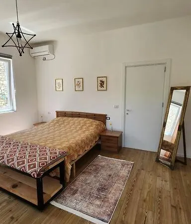 Rino's 2 Apartman *